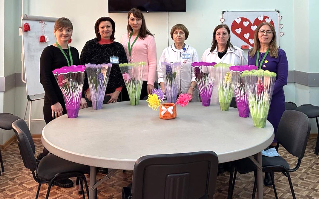  Cu prilejul de 8 martie 2023 - Comitetul Sindical a felicitat toate doamnele din cadrul IMSP AMT Ciocana