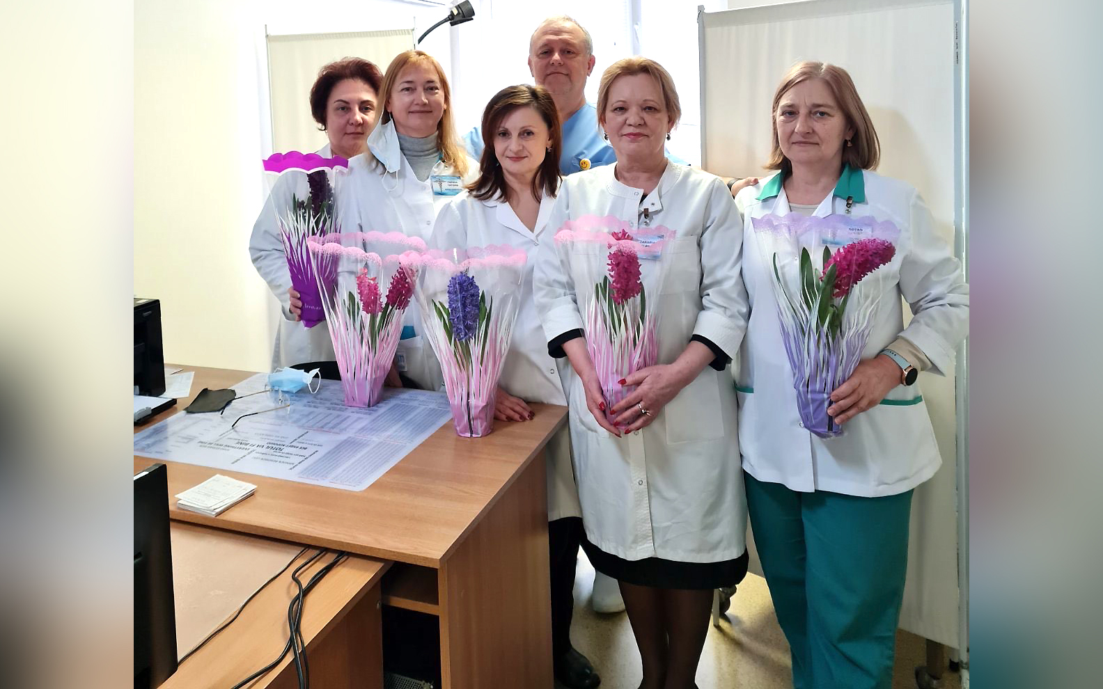  Cu prilejul de 8 martie 2023 - Comitetul Sindical a felicitat toate doamnele din cadrul IMSP AMT Ciocana