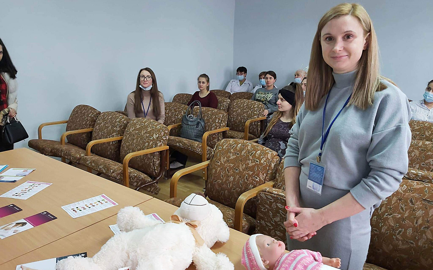 seminarul de instruire a gravidelor aflate la evidenta medicilor de familie 'Bazele alaptarii - pentru mamici insarcinate' 