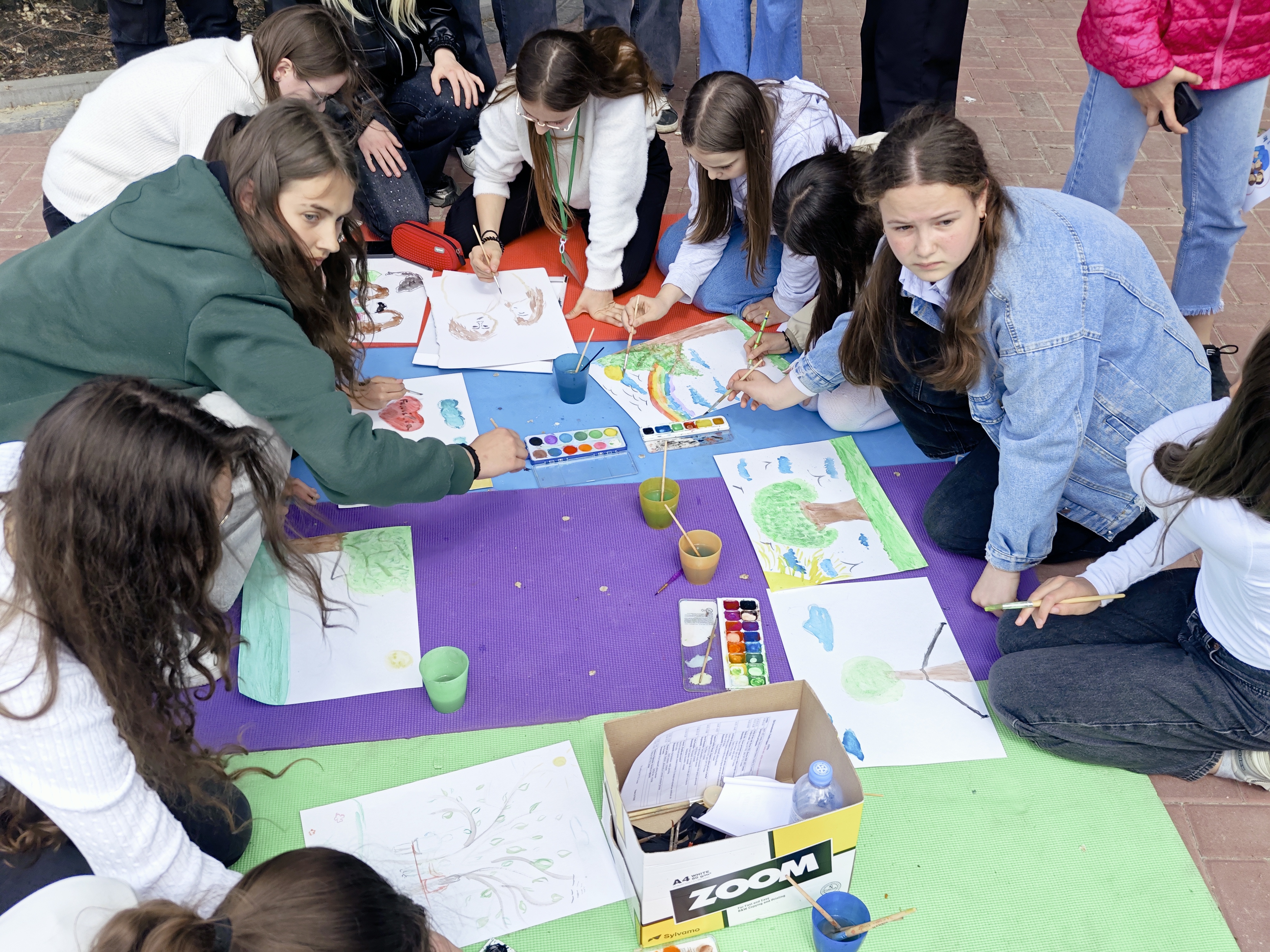 Activitate dedicată Zilei Internaționale a Familiei cu genericul Familia unită – sprijin, comunicare și încredere, desfășurată în Scuarul din fața IMSP AMT Ciocana