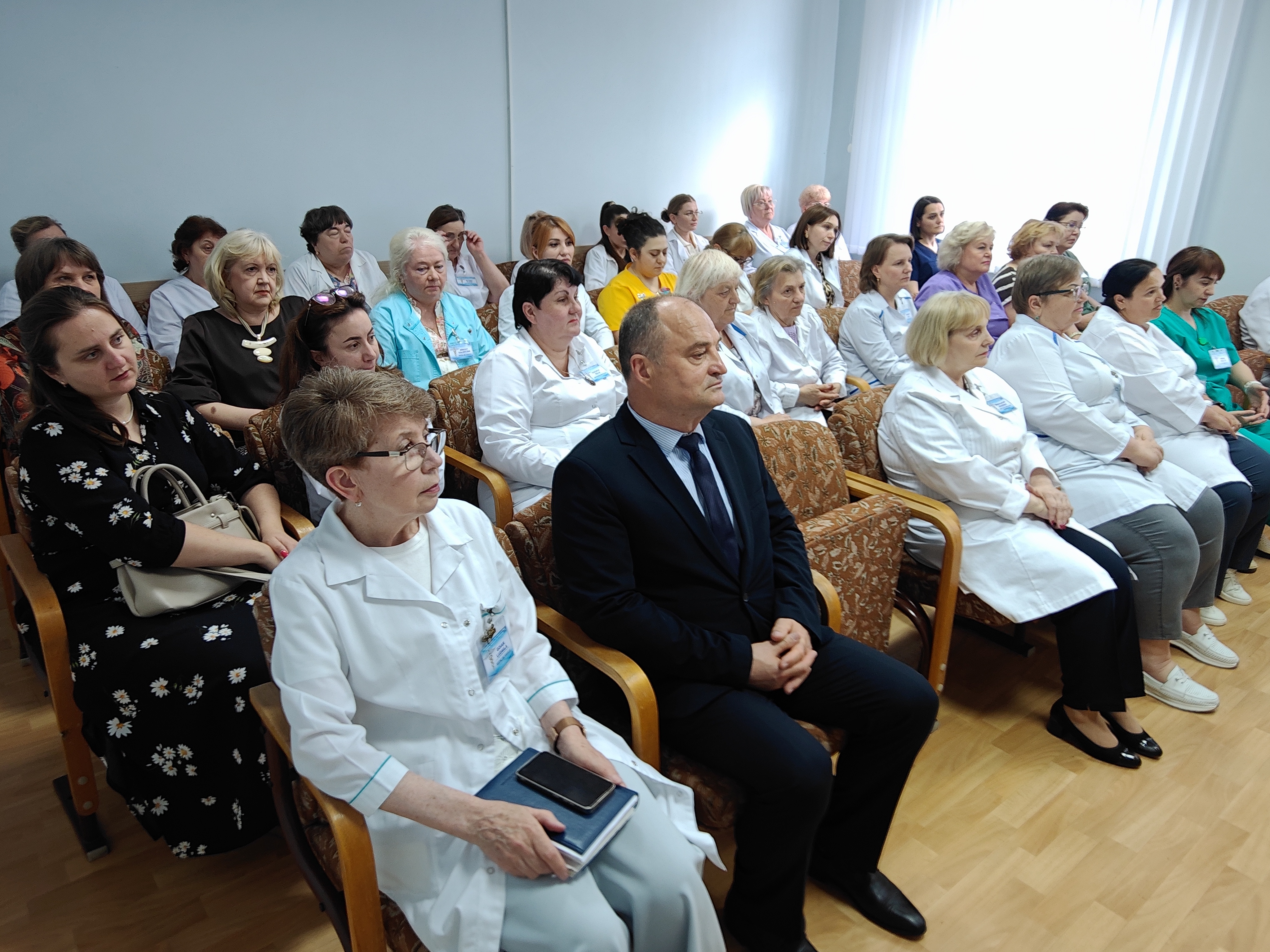 Ședință solemnă dedicată Zilei Lucrătorului Medical și a Farmacistului