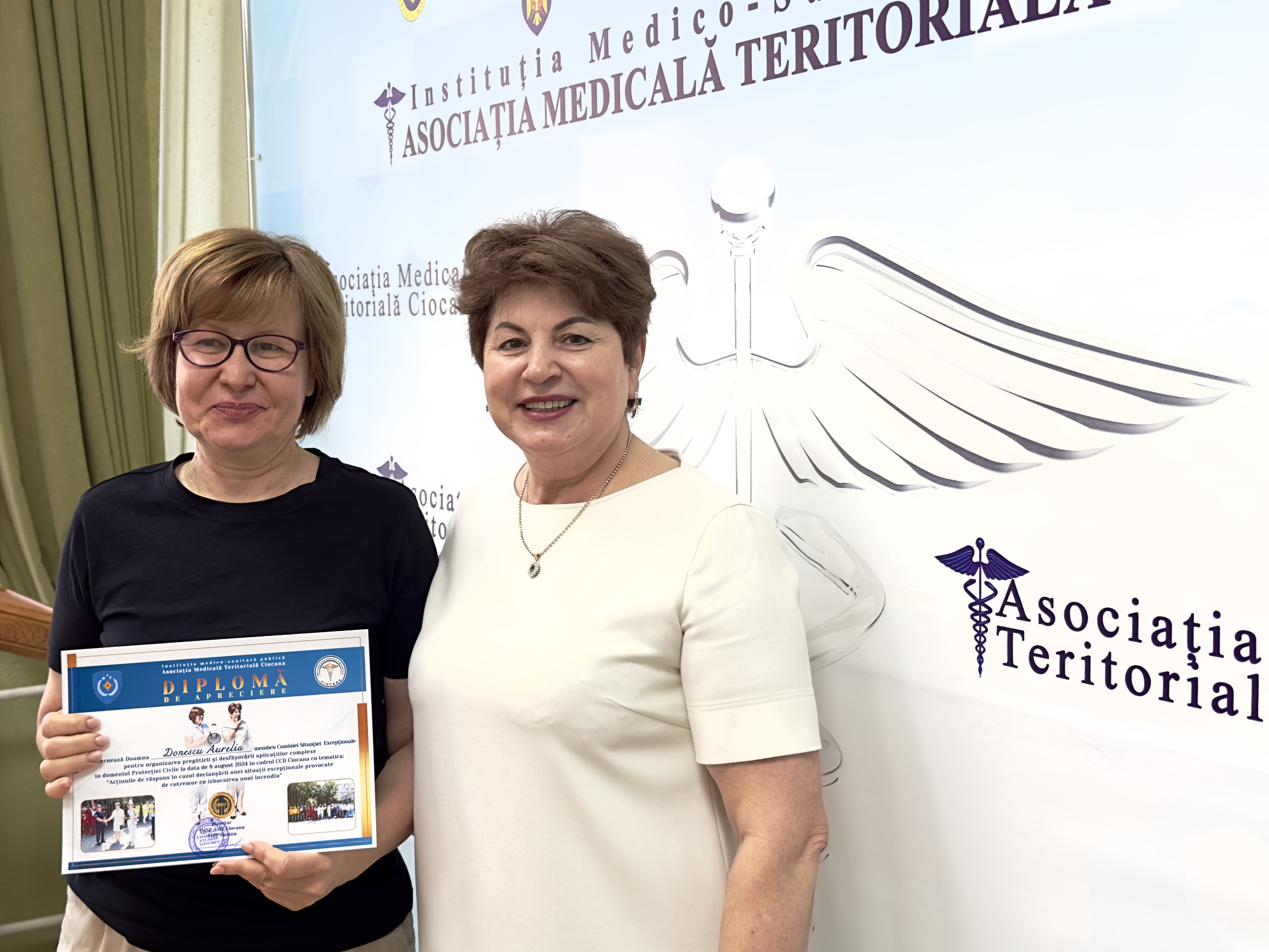 diplome de merit participantii implicati in exercitiul de simulare privind declansarea unei situatii exceptionale