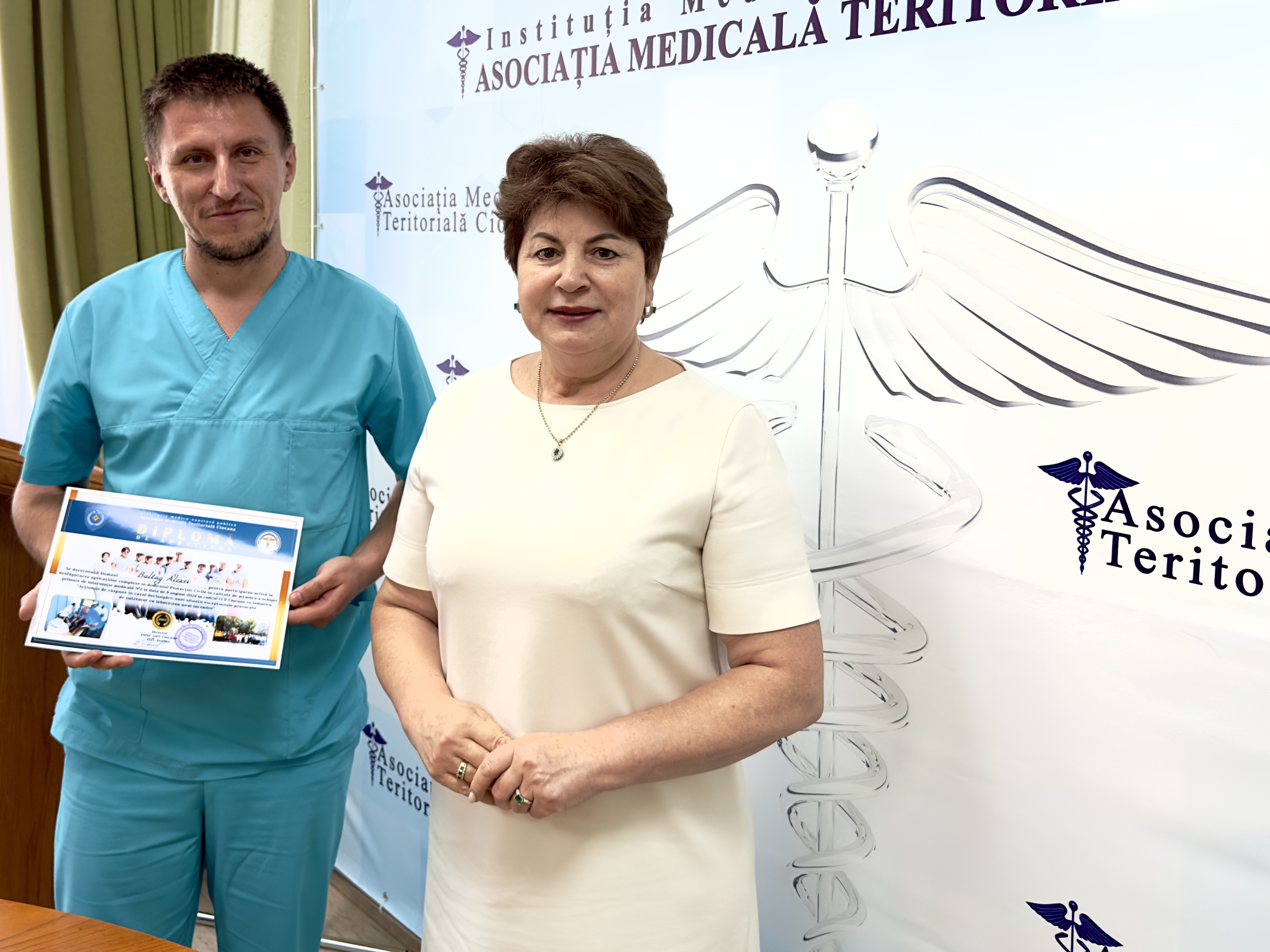 diplome de merit participantii implicati in exercitiul de simulare privind declansarea unei situatii exceptionale