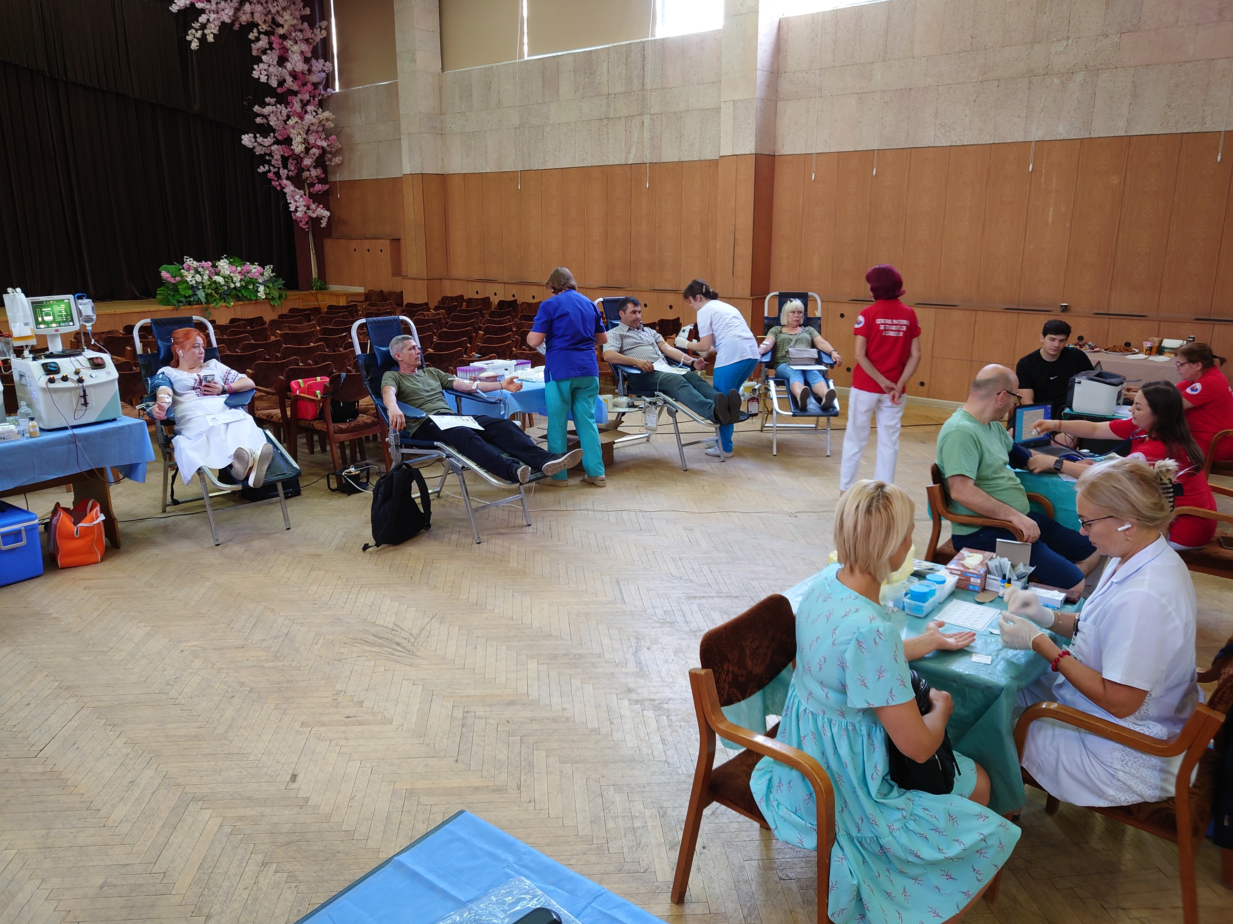 Ziua de donare voluntară a sângelui; blood donor; 