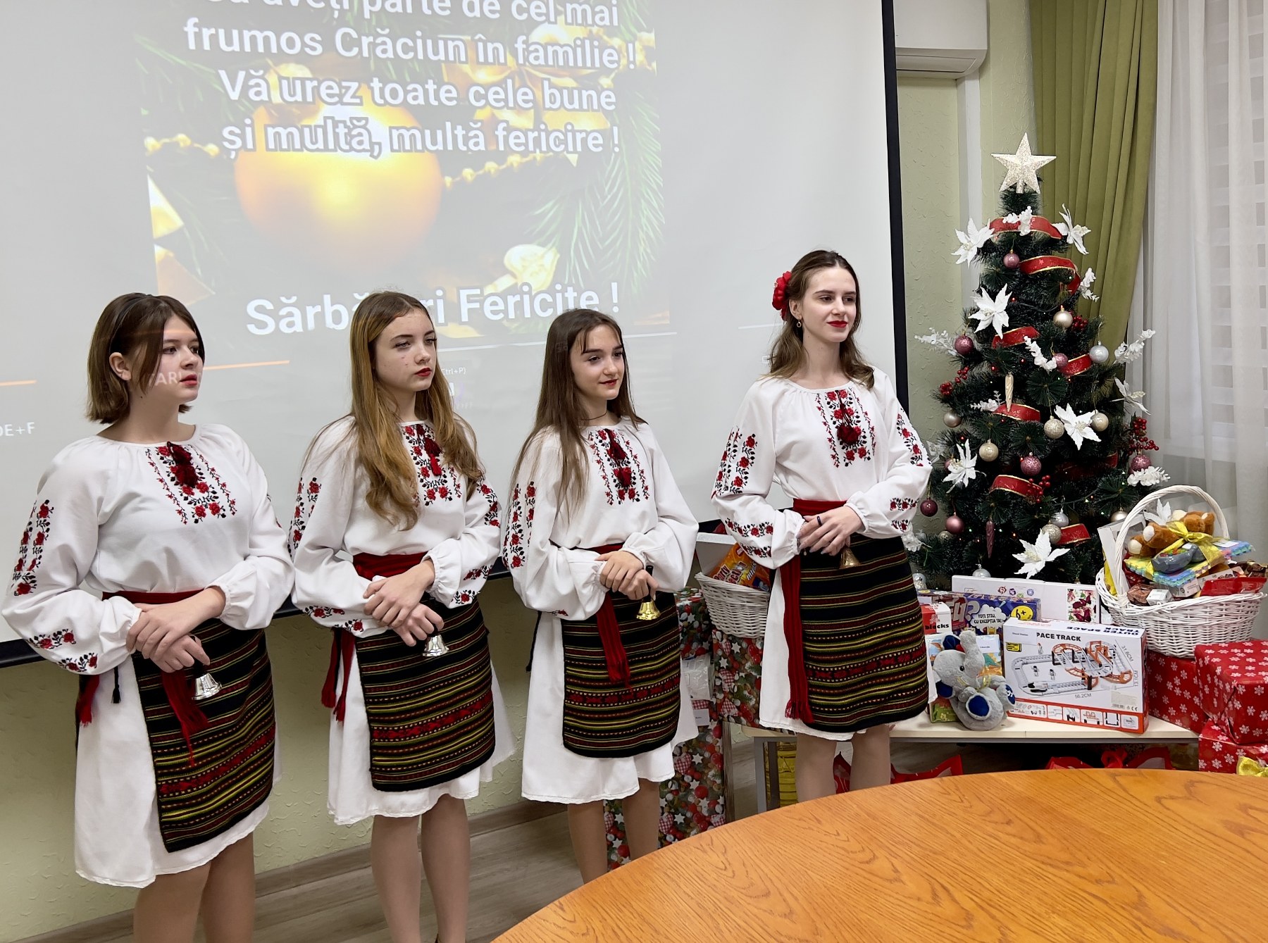 Felicitarea colectivuli imsp amt ciocana cu sarbatorile de iarna