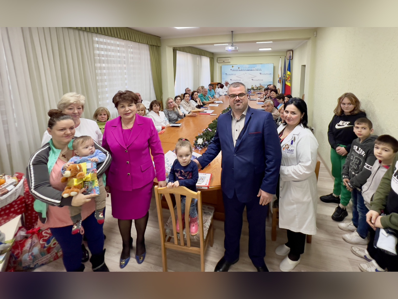 Felicitarea colectivuli imsp amt ciocana cu sarbatorile de iarna