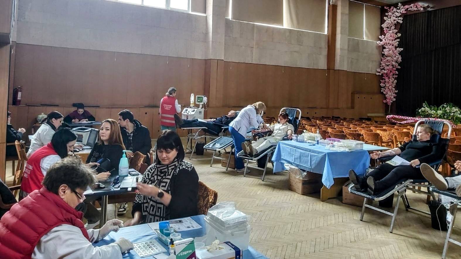 Ziua de donare voluntară a sângelui; blood donor;
