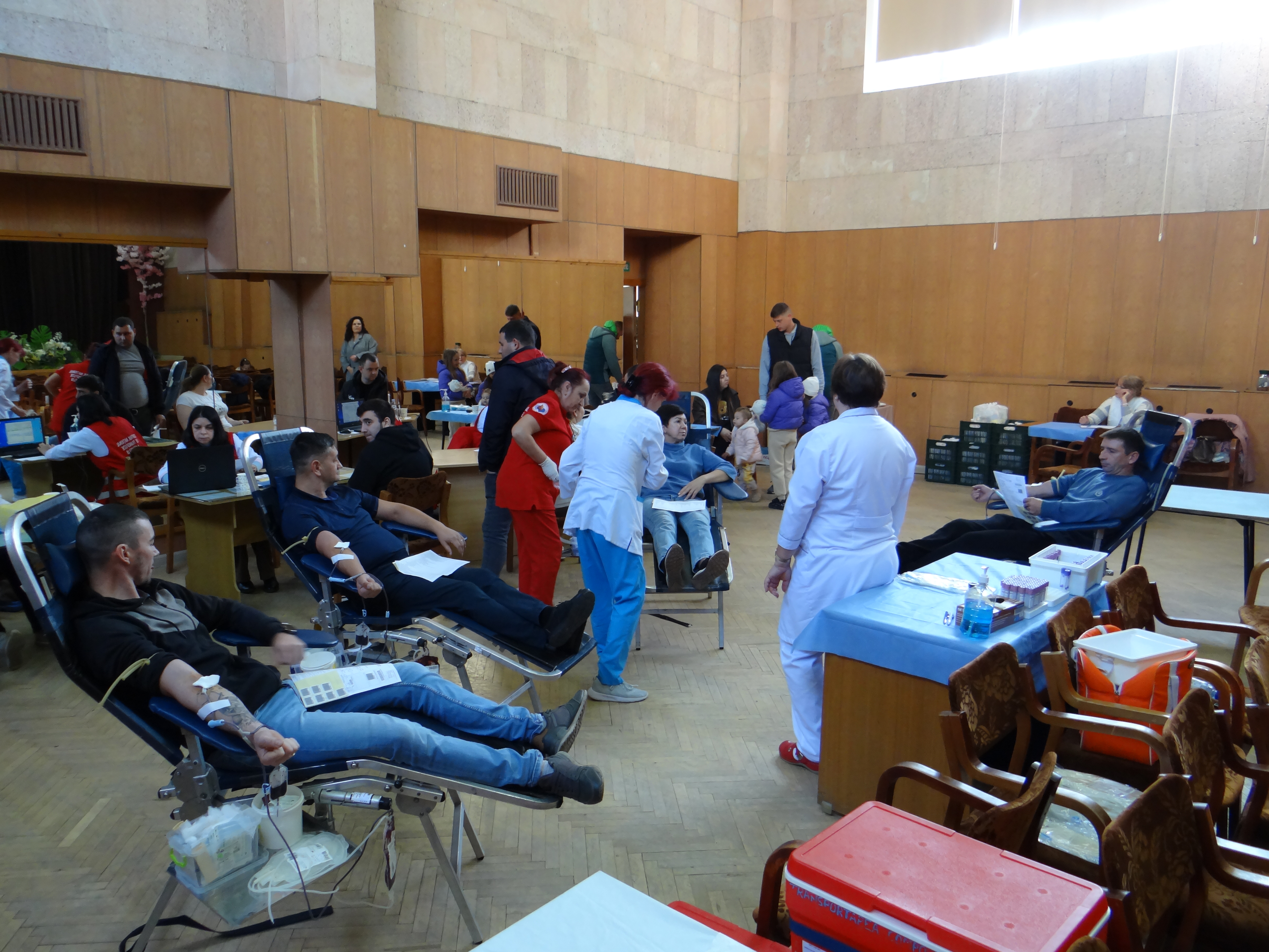 Ziua de donare voluntară a sângelui; blood donor;